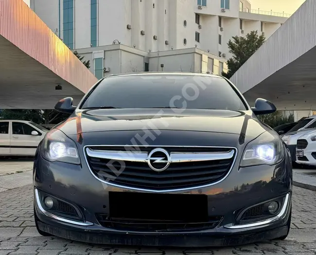 Opel Insignia  أوتوماتيك - بدون تغييرات  - نظيفة ومحافظ عليها