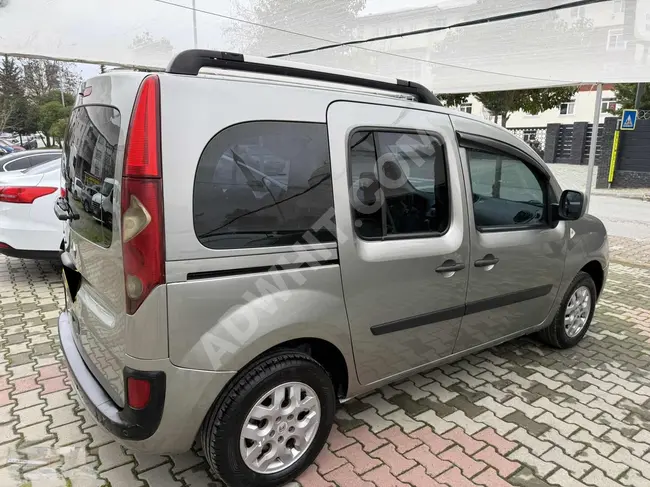 Renault Kangoo Multix 1.5 DCI with 105 horsepower, the most equipped from the first owner.