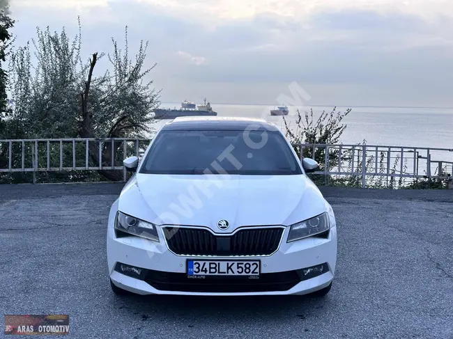 سيارة Skoda SuperB - سقف زجاجي + 64 ambiance + مرآة قابلة للطي ممتازة