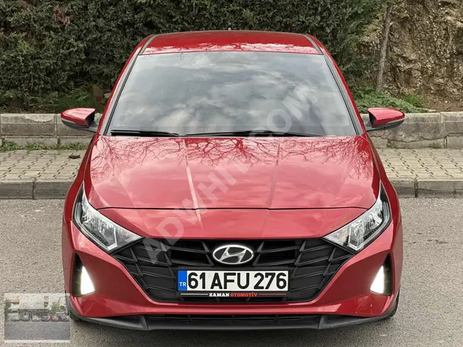 Hyundai i20 car - Maintenance at authorized service + Red + Model + 21,000 km + Rear View -