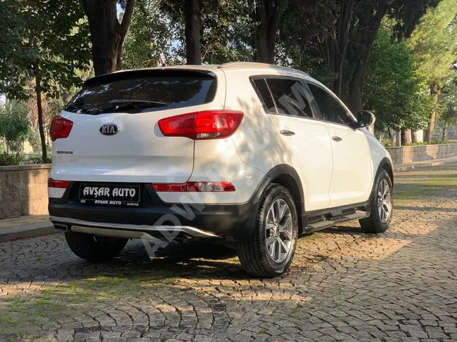 Kia Sportage automatic 4x2 with 100,000 km and a tablet screen