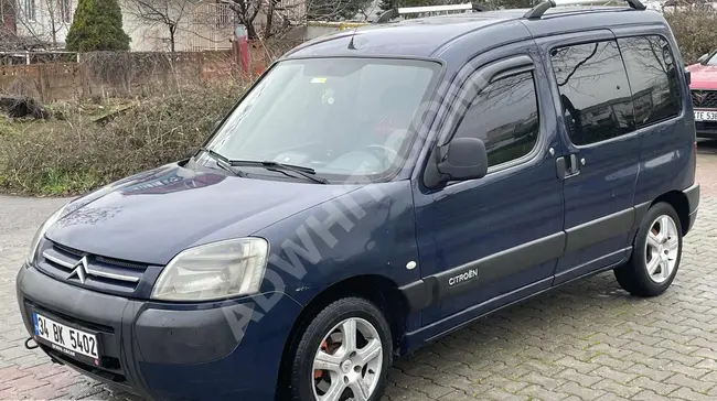 CITROEN BERLINGO 2003 model with two side doors and air conditioning