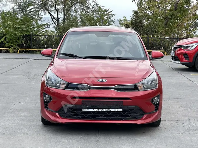 2021 Kia Rio car with no scratches or paint.