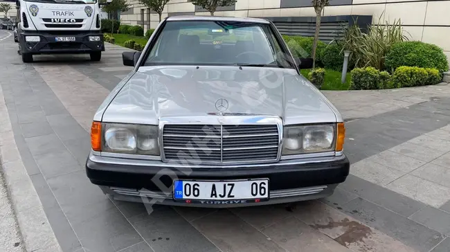 سيارة MERCEDES 190E 2.0  موديل 1989  يعمل بالغاز  المسال، أوتوماتيكي مع تكييف.