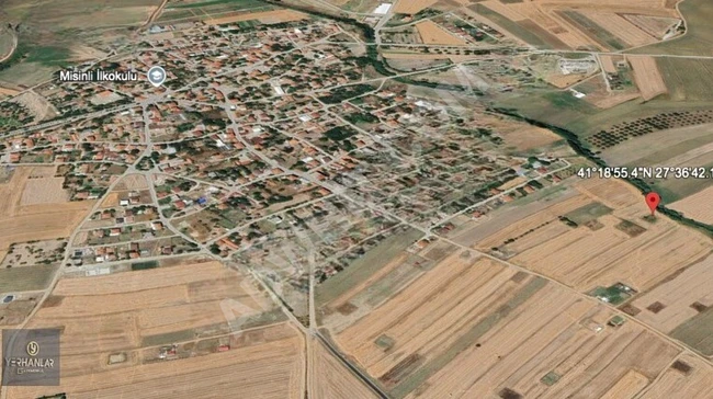 A plot of land measuring 402 square meters next to the village in the Mesinli Ergene district of the Tekirdağ region.