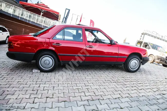 ADA CAR'DAN 1987 MERCEDES 250 D EMSALSİZ TEMİZLİKTE