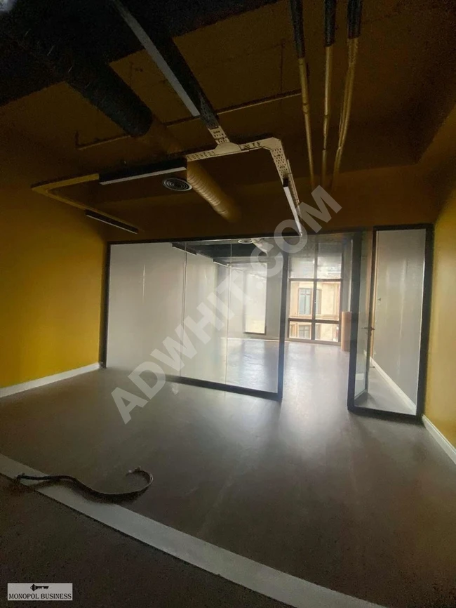 Shop for rent in the offices of section J overlooking VİAPORT VENEZİA