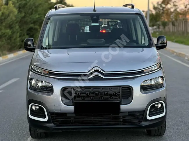 سيارة  Citroen Berlingo موديل 2022 عداد  64 ألف بدون عيوب أو طلاء، إمكانية الدفع عبر السندات، والتبادل متاح