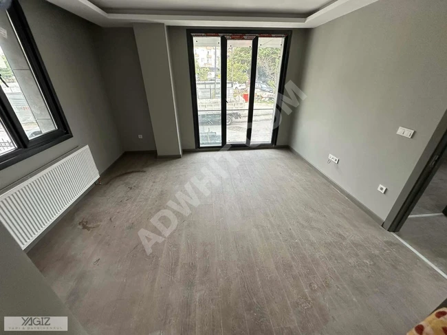 2+1 apartment for rent with an area of 75 square meters on the middle floor in the Ümraniye İstiklal area.