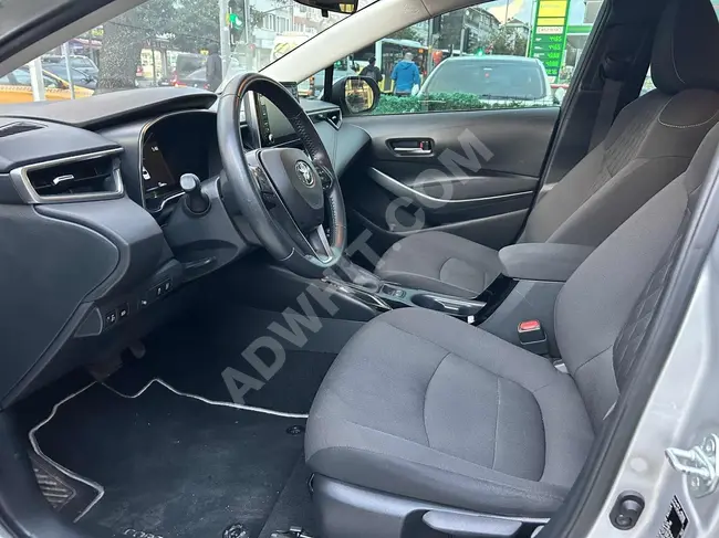 TOYOTA COROLLA 1.8 HYBRİD DREAM E-CVT موديل 2020 اصلية