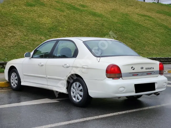 HYUNDAI SONATA car, model 1999, manual transmission, petrol with liquefied gas.