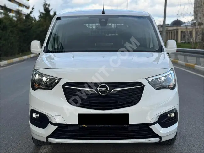 سيارة OPEL COMBO موديل 2020 بدون طلاء، أوتوماتيك، 8 سرعات، بقوة 130 حصان، إمكانية الدفع بالتقسيط والمبادلة متاحة  أو الحصول على قرض.