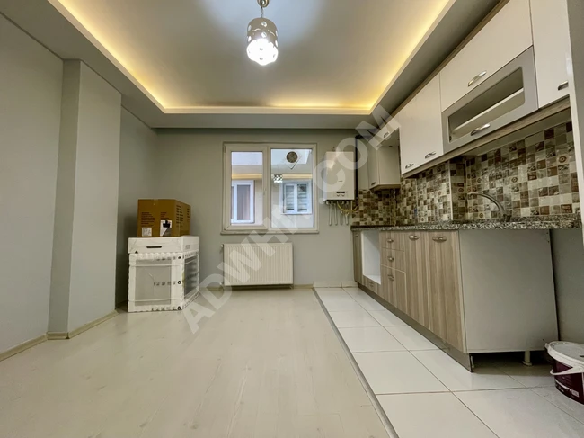 1+1 apartment for rent, elevated ground floor, 5 minutes away from the Metrobus in Güzelyurt neighborhood.