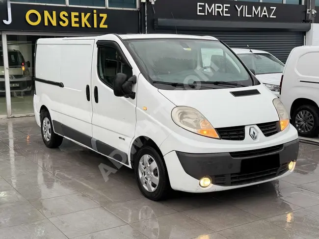 Renault Trafic Van, 2010 model - long chassis, 12-month installment plan using a credit card.