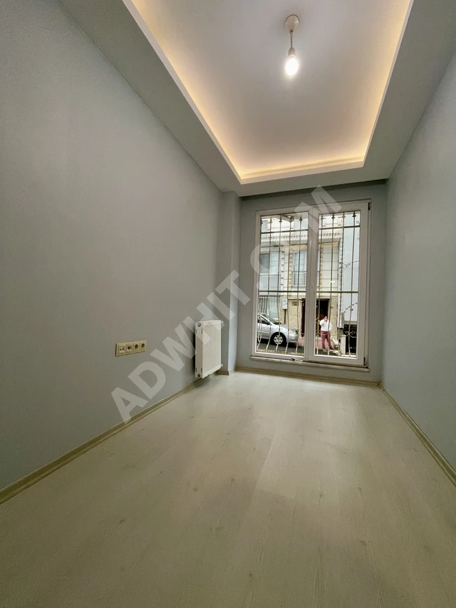 1+1 apartment for rent, elevated ground floor, 5 minutes away from the Metrobus in Güzelyurt neighborhood.