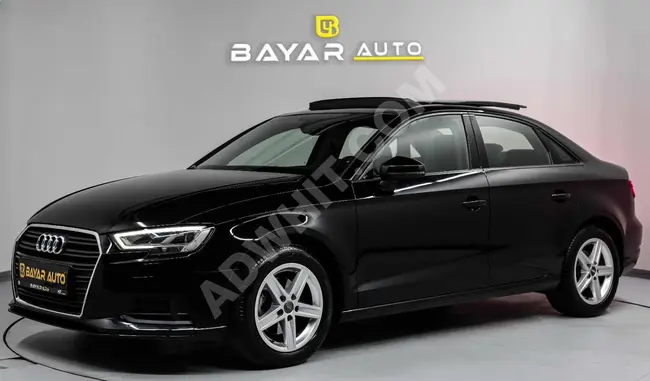 AUDI A3 35 TFSI DYNAMIC car with sunroof and rear camera, without accidents or modifications.