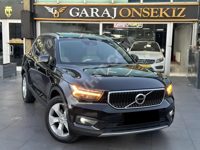 سيارة VOLVO XC40 1.5 موديل 2020 - بدون حوادث من المالك الأول مع سقف زجاجي * ذاكرة *نظام ملاحة