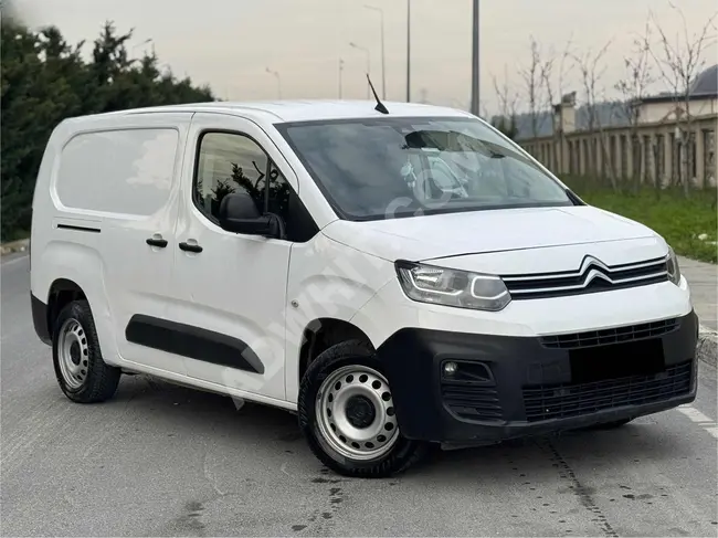 CITROEN BERLINGO car model 2020 with no paint, 20% of the invoice amounting to 94 thousand, with the possibility of a loan, exchange, or installment.