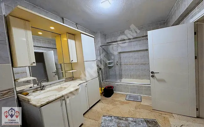 Barış Mahallesi'nde metrobüse yakın kiralık 3+1 full eşyalı