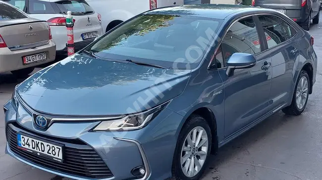 سيارة TOYOTA COROLLA 1.8 HYBRID موديل 2020 لون LANSMAN