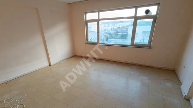 Apartment for rent 1+1+hallway in SULTAN SELİM, the main street of ALTINAY.