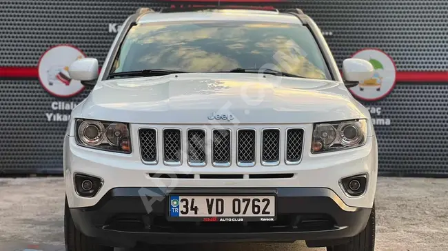 JEEP COMPASS 2.0 LIMITED model 2014 with a mileage of 61,000 km, 156 horsepower, without defects.