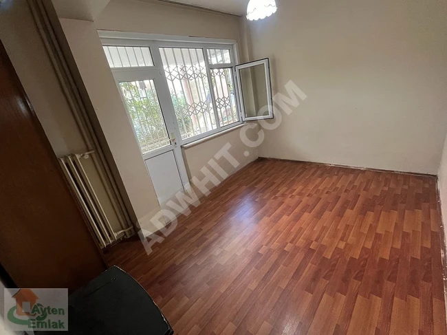 Bakırköy Yenimahalle ASKENT sitesi Yüksek giriş 2+1 Geniş balkon