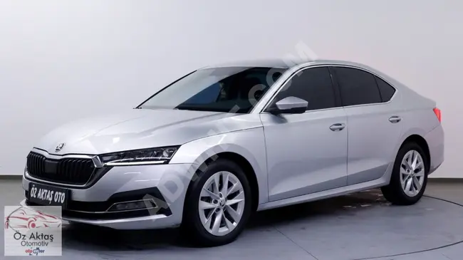 سيارة Skoda Octavia Premium Hybrid موديل 2021 عداد  68.000 كم مع صيانة في  الخدمة بدون عيوب .