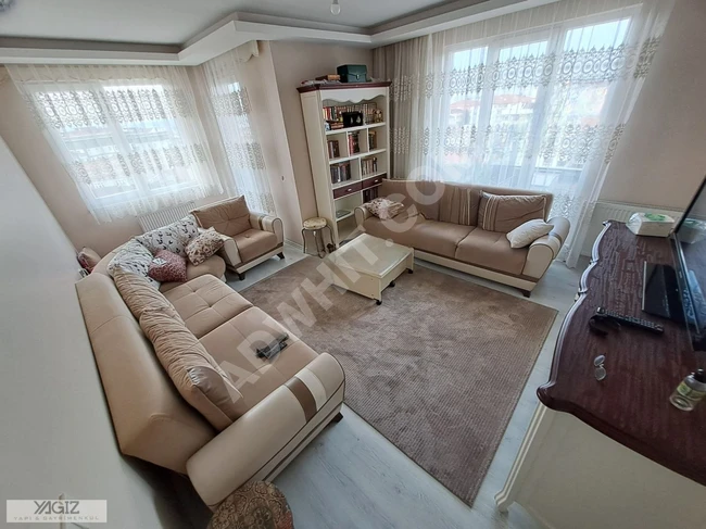 Sunny upper duplex apartment 5+1 for sale in Battalgazi neighborhood, Sultanbeyli area.