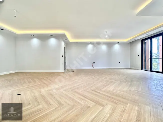 Atlas'tan, Sıfır, 4+2, 280m2, E.Banyolu, K.Otoparklı, Lüx Dublex