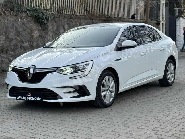 سيارة Renault Mégane Sedan 1.3 موديل 2022 140 حصان  بنزين