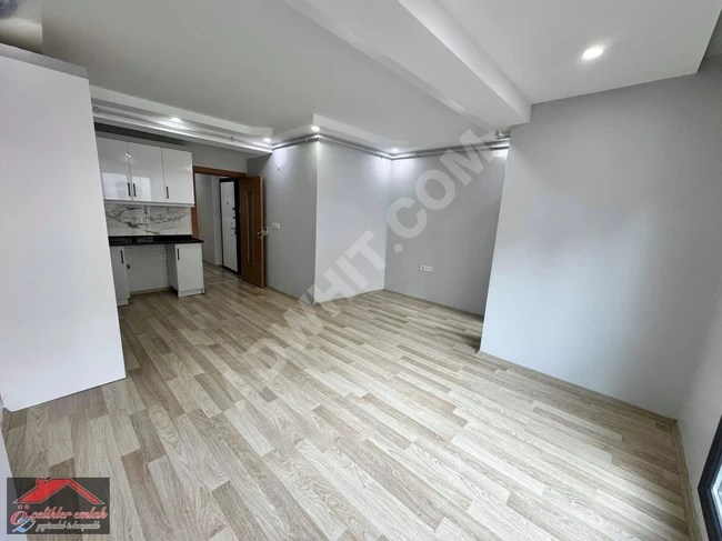 2+1 villa with an area of 72 square meters featuring an American kitchen, 3 years old, located in Zeytinburnu Yeşiltepe.