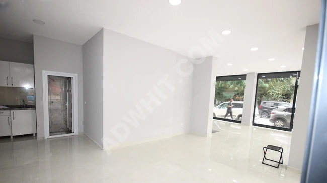 Store for rent with a size of approximately 130 square meters in ZEYTİNBURNU YEŞİLTEPE.