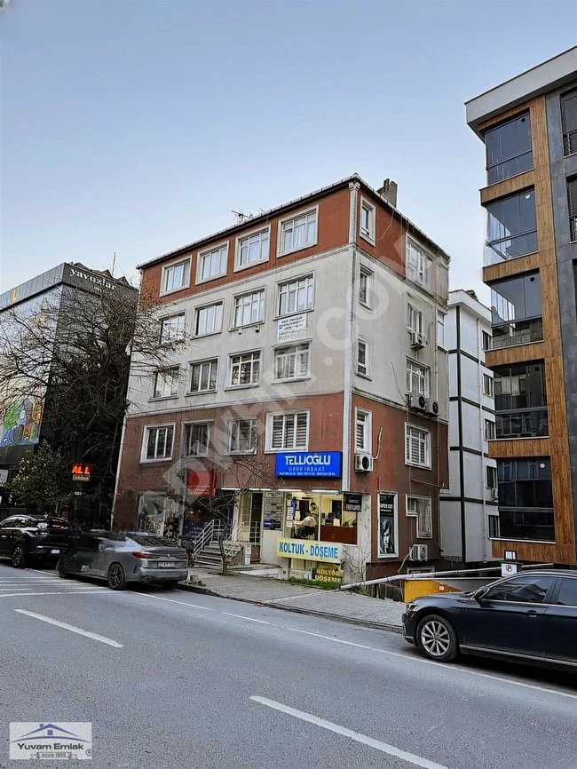 A 30m² shop with two toilets on Yücetarla Street - from Yuvam Emlak Bakırköy