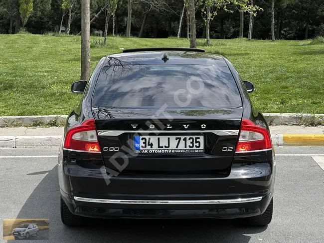 Volvo S80, model 2014, automatic with a sunroof