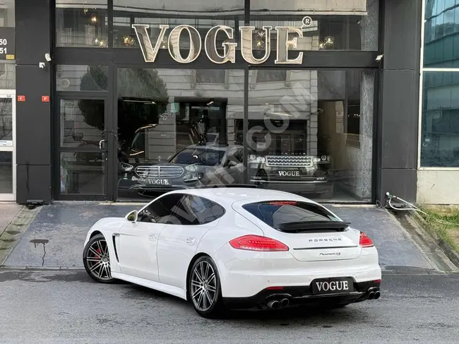 Vogue AutomobiLe Porsche Panamera 4s 128.000 km hatasız