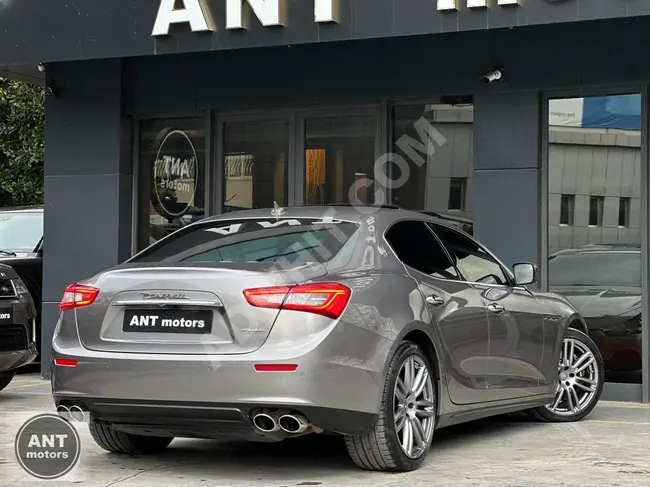 MASERATI GHIBLI 3.0D موديل 2015 من الوكيل بدون حوادث+ دخول والتشغيل بدون مفتاح+ نظامHARMAN9+ تدفئة