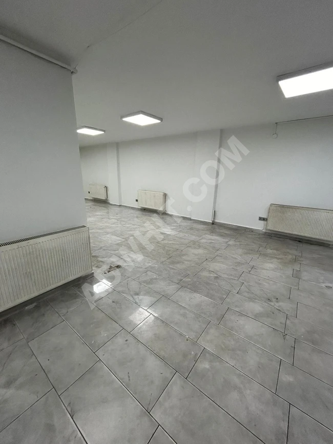 Building for sale with an area of 480 square meters, 6 years old, in AKSARAY by EMLAK GROUP