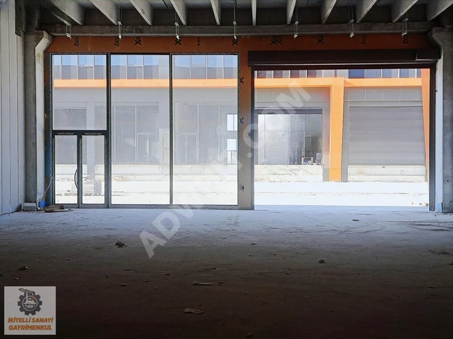 A commercial warehouse with an area of 320 square meters for rent in the Demir Ekosan Sanayi complex.