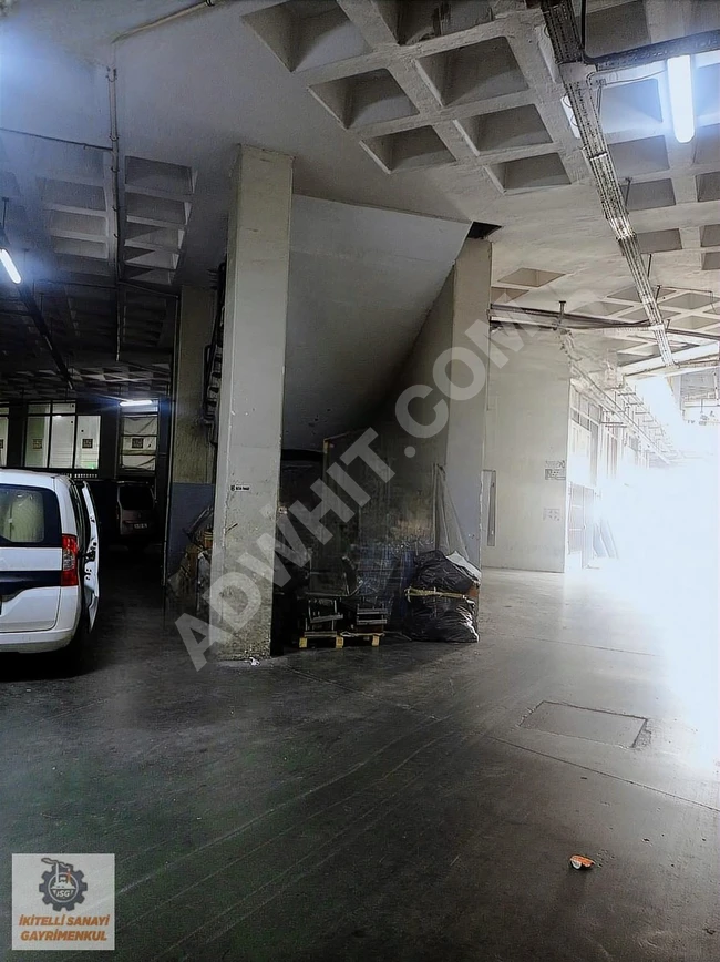 A commercial workshop with an area of 171 square meters on the ground floor in İkitelli Aykosan.