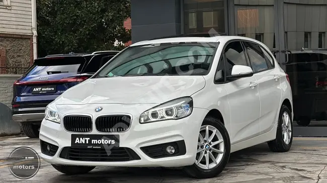 BMW 216d ACTIVE TOURER موديل 2015 + سقف زجاجي بانورامي+ مصابيح زينون+ كاميرا رؤية خلفية