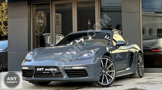 PORSCHE 718 CAYMAN GTS + نظام صوت BURMESTER +SPORT CHRONO بدون عيوب من الوكيل