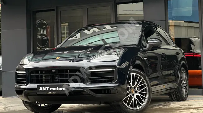 PORSCHE CAYENNE 3.0 E-HYBRID PLATINIUM EDITIO موديل 2023, بدون عيوب + الاكثر تجهيزا