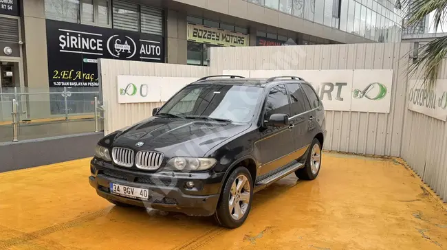 سيارة BMW X5 3.0D 4X4 موديل 2005 - بسقف زجاجي بمسافة 390 KM