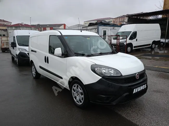 FIAT DOBLO MAXI model 2017 - No paint or defects - Seats 2+1 - Loan 320,000, + 4 refrigerators