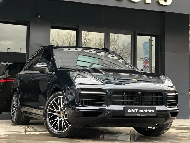 PORSCHE CAYENNE 3.0 E-HYBRID PLATINIUM EDITIO موديل 2023, بدون عيوب + الاكثر تجهيزا