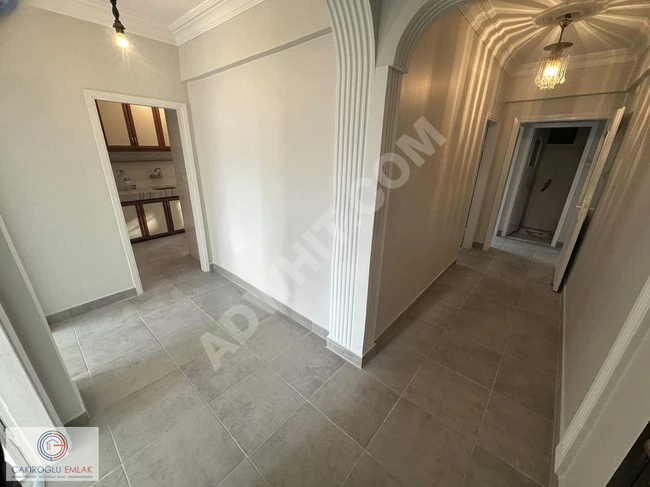 A vacant 3+1 apartment with an area of 110 square meters, on a mid-floor, near Forum İstanbul, with no additional expenses.