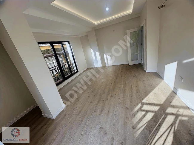 An apartment on the middle floor, ready for occupancy, for sale by ÇAKIROĞLU REAL ESTATE.