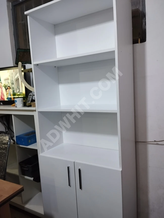 For sale: used file and document cabinets, call 05437684500.