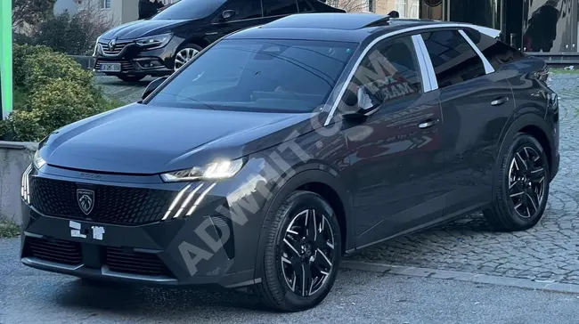 سيارة PEUGEOT 3008 1.2 HYBRİD ALLURE موديل - 2024 لون LANSMAN  بمسافة 6001 كم